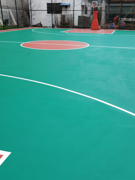 峡江 球场长期使用易出现地面开裂